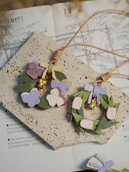 Small garland leather accessories